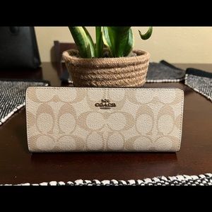 NWT Coach Wallet